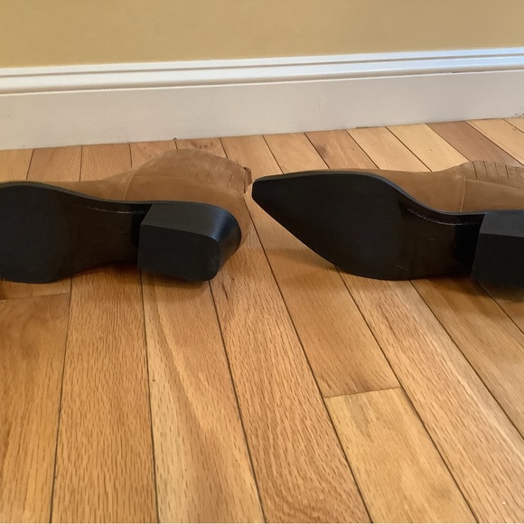 Marc Fisher booties. Real suede, color dark natural - Picture 2 of 5